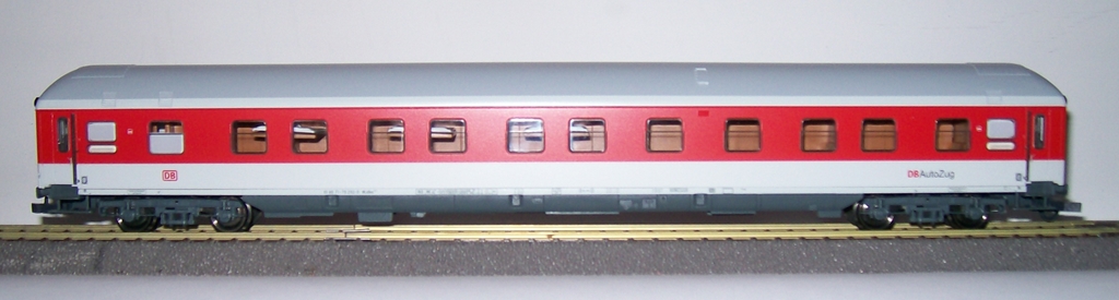 ROCO 45068 WLABmz Autozug (Copy).jpg