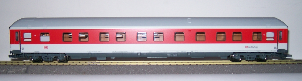 ROCO 45068 WLABmz Autozug (Copy).jpg