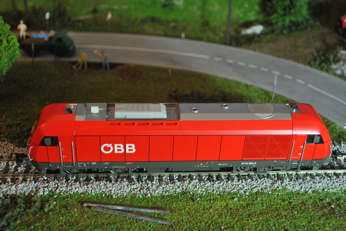 Trix 22081 Reihe 2016 OBB 2.jpg