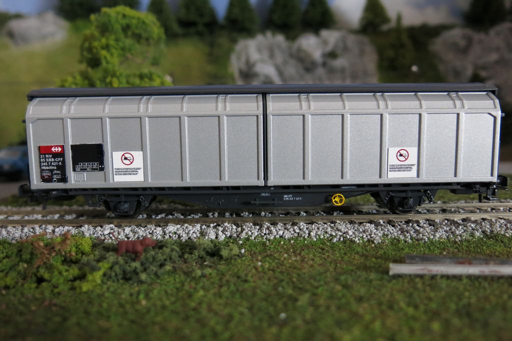 Roco 66444 Hbbillns SBB  1.jpg