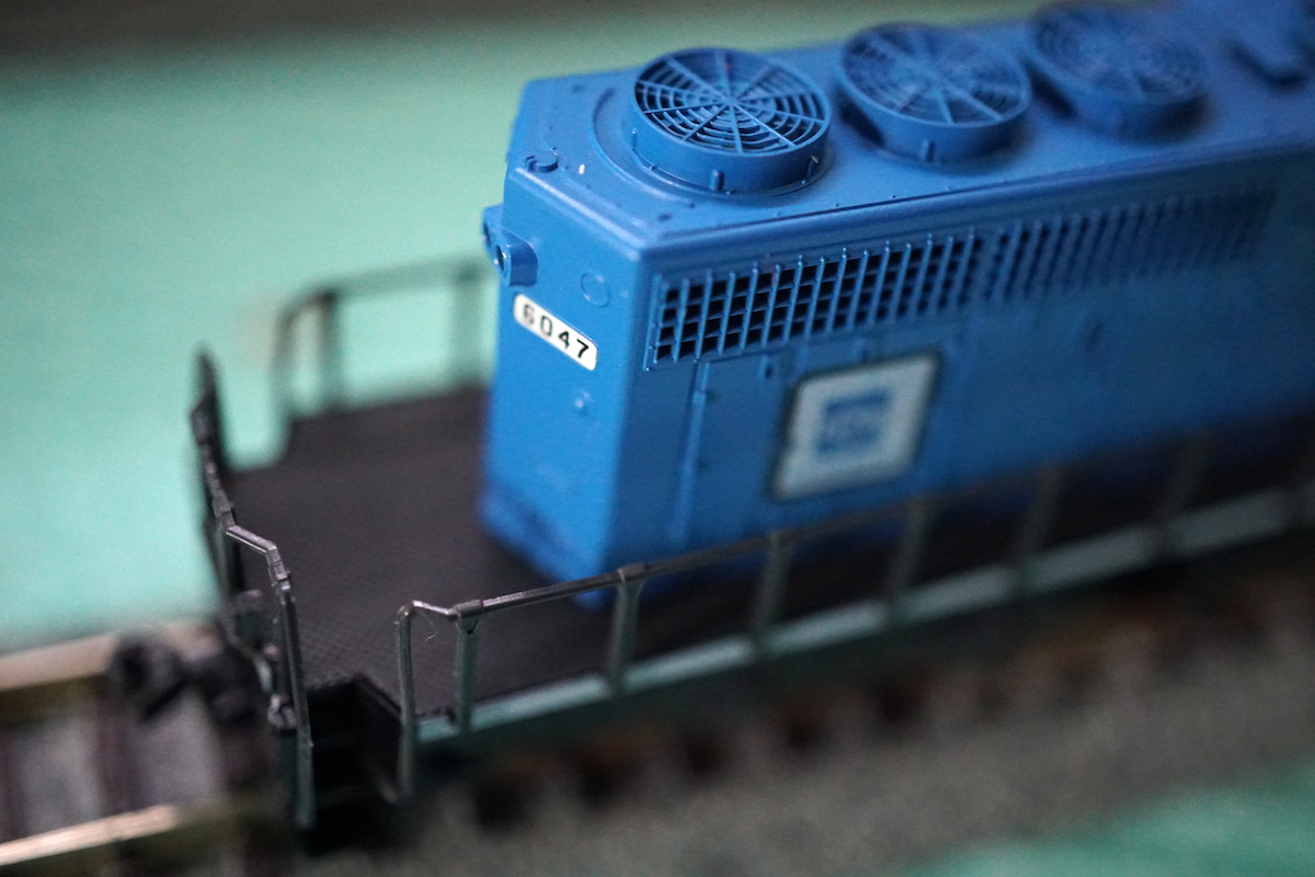 Kato EMD SD40-2 Early Electro Motive Division #6047 5.JPG