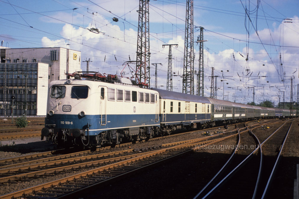 110-109-6-D-295-Duisburg-2_9_89-121.jpg