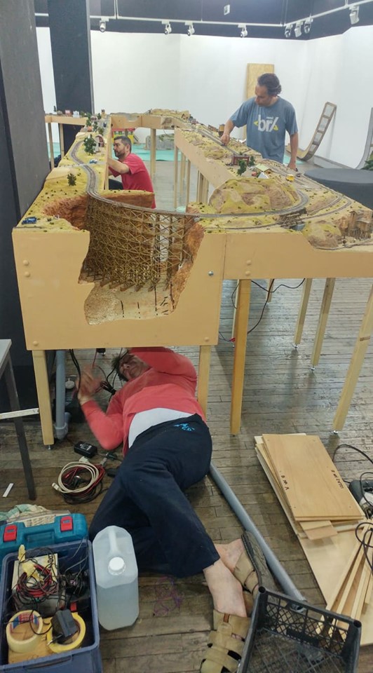 zzz 61086522_431959707586432_5815374577638834176_n.jpg